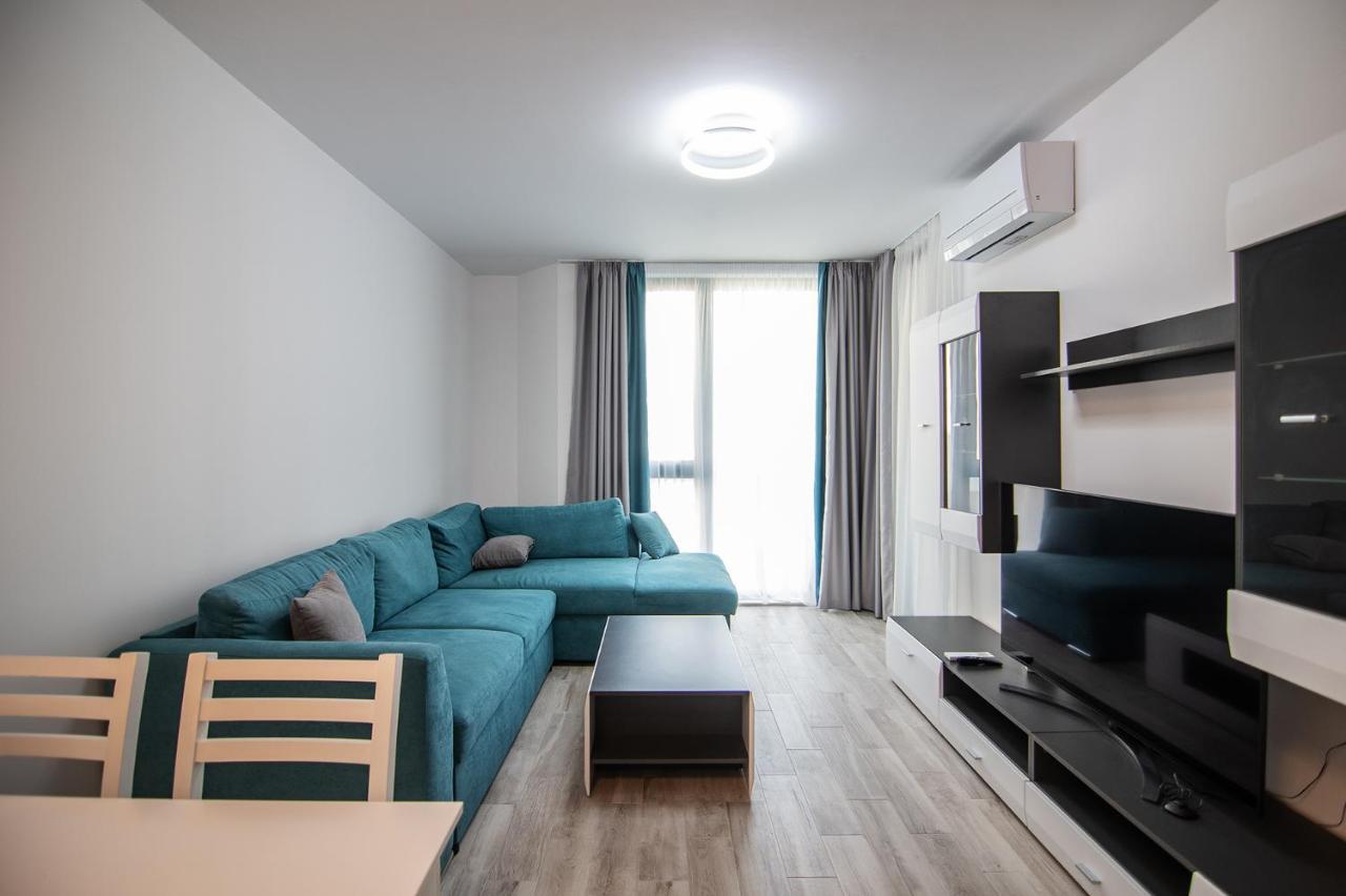 Sea Flats With Parking And Pool In Azur Residence St. Konstantin og Helena Eksteriør bilde